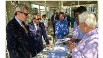 Εντυπωσιασμένος από το γκολφ ο Αμερικανός πρέσβης