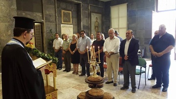 Ο Στέφανος Δράκος, στην αρτοκλασία του Αγίου Φανουρίου