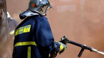 Στο αυτόφωρο 70χρονος  για τη φωτιά στις Καλυθιές