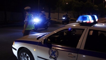Φορτηγάκι τσιγγάνων παρέσυρε και τραυμάτισε αστυνομικό της ΟΠΚΕ