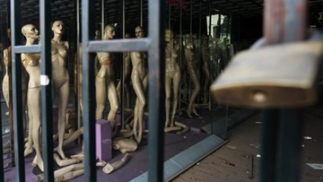 Θηλιά τα ληξιπρόθεσμα χρέη για μία  στις τέσσερις μικρομεσαίες επιχειρήσεις