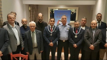 Αποχαιρετισμός του τμήματος HJ-33 Ρόδου της AHEPA HELLAS στον Διοικητή της Πυροσβεστικής: Μια οφειλόμενη τιμή