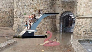 Διακωμώδησαν οι Ροδίτες στα social media την Παλιά Πόλη που πλημμύρισε 