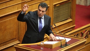 Μάνος Κόνσολας: «Ο κ. Πολάκης στέλνει τους καρκινοπαθείς της Δωδεκανήσου στα νοσοκομεία της Κρήτης. Δεν έχω ξαναδεί τόσο κυνική απάντηση»