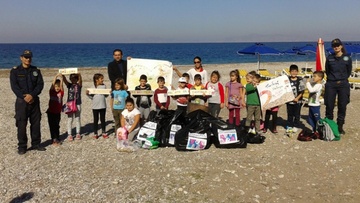 Καθαρισμός ακτών  από το 5ο δημοτικό σχολείο Ρόδου