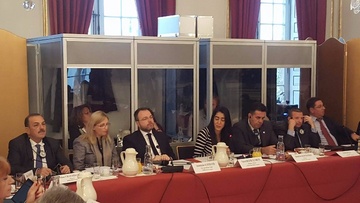 Στο Παγκόσμιο Φόρουμ για τη Δημοκρατία του Συμβουλίου της Ευρώπης και στη Συνδιάσκεψη για το Προσφυγικό ο δήμαρχος Ρόδου