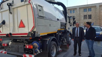 Ο Δήμος Ρόδου, προμηθεύτηκε  νέο όχημα  καθαριότητας αντιρρυπαντικής κυκλοφορίας
