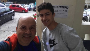 Ο Αχμέτ χαμογελά και πάλι ελεύθερος