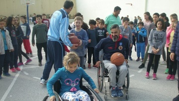 Μηνύματα ζωής στους μικρούς μαθητές της Ρόδου