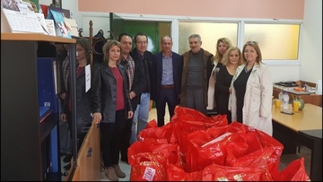 Οι δημοσιογράφοι της Ρόδου διέθεσαν εκπαιδευτικό υλικό και παιχνίδια στο νηπιαγωγείο Σύμης