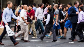 Κατάρρευση και δυτικά πρότυπα