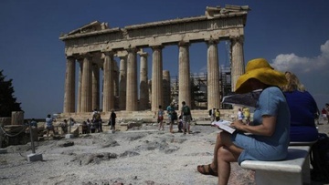ΤτΕ: Ταξιδιωτικές εισπράξεις  14,4 δισ. ευρώ το 11μηνο 