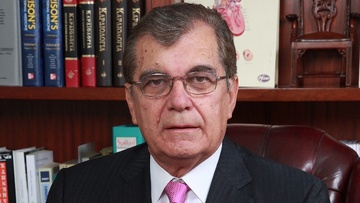 Ερώτηση για τον ΦΠΑ στα νησιά και για το τέλος διανυκτέρευσης