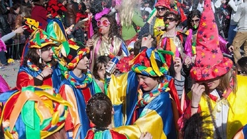 Αποκριάτικες εκδηλώσεις και καρναβάλι στις Καλυθιές το Σαββατοκύριακο!