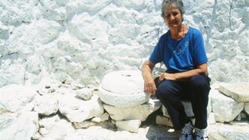 ...Ζητούν ενοίκιο από την μοναδική κάτοικο της Κινάρου!