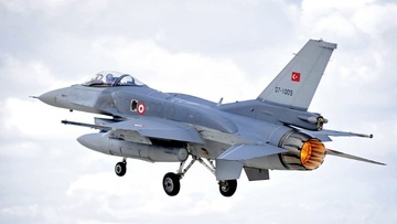 Χαμηλή πτήση τουρκικού F-16 πάνω από το Φαρμακονήσι