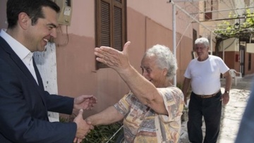 Καστελλόριζο: Η μαντινάδα στον Τσίπρα, ο γηραιότερος κάτοικος και η συνάντηση με τον ανιψιό της Κυράς της Ρω
