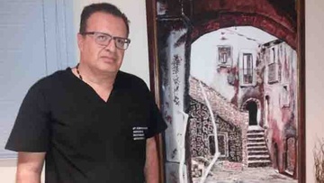 Ο γιατρός της Εντατικής  που ζωγραφίζει υπέροχα! 