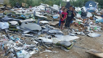 Οι Ρομά ζητούν αποκομιδή των σκουπιδιών τους από το Δήμο Ρόδου