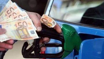 Τα δύο ευρώ αγγίζουν οι τιμές της βενζίνης στα Δωδεκάνησα 