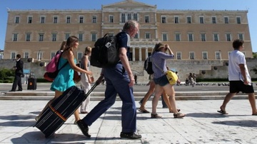 ΙΝΣΕΤΕ: Πόσα ξόδεψαν οι ηλικιωμένοι τουρίστες που ήρθαν στην Ελλάδα