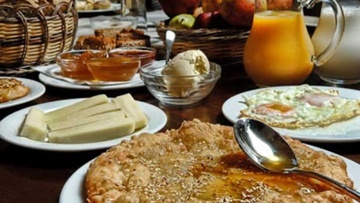 Παραδοσιακό «Ελληνικό πρωινό» στα H Hotels