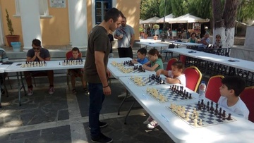 Αγώνας επιπέδου το σιμουλτανέ του Ιππότη