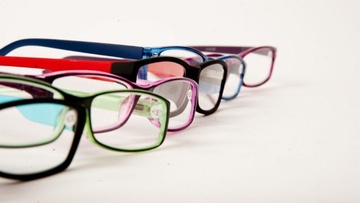 Πολυνομοσχέδιο: Καταργείται η προπληρωμή για τα γυαλιά οράσεως – Πώς θα τα παίρνετε