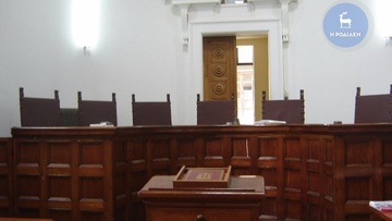 Κάθειρξη 7 ετών σε 53χρονη που επιχείρησε να βγάλει... στο κλαρί δύο γυναίκες