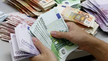Ροδίτισσα κέρδισε αποζημίωση 580.000 ευρώ από ασφαλιστή, τράπεζες και υπαλλήλους