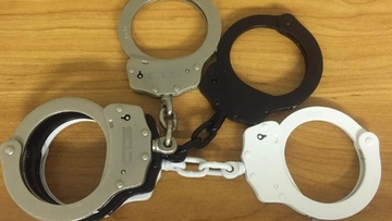 Συνελήφθησαν στη Λέρο δύο άτομα για κατοχή ναρκωτικών ουσιών