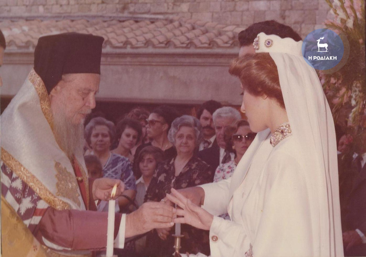 Από τον γάμο του Μανώλη Καμπουρόπουλου και της Ανθούλας Κωσταρίδη, στον οποίο ο Γ. Τσοπανάκης ήταν κουμπάρος