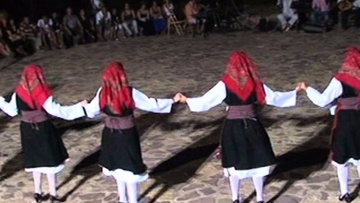 «Έστησε ο έρωτας χορό» στη Μεσαιωνική Τάφρο Ρόδου