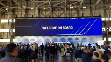 Στην τελετή υπογραφής συμφωνίας της Aegean Airlines με την Airbus, για την ανανέωση του στόλου της, ο Περιφερειάρχης