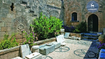 Discovering the “Lindos Captain Houses”…