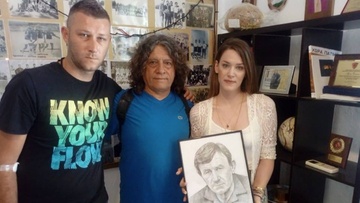 Για τον Σπύρο της καρδιάς τους    