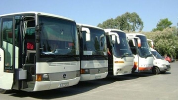 Τραβούν «χειρόφρενο» οι οδηγοί τουριστικών λεωφορείων στη Ρόδο