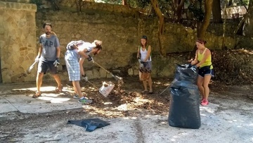 Εθελοντικός καθαρισμός του πάρκου στο Ροδίνι