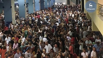 Ταλαιπωρία για  χιλιάδες επιβάτες στο αεροδρόμιο της Ρόδου