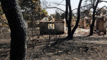 Η καταστροφή στο Μάτι  ένας τουριστικός προορισμός λαβύρινθος με Μινώταυρο τη φωτιά