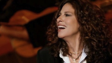 Στη Σύμη η Ελευθερία Αρβανιτάκη 