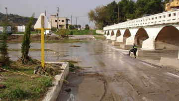 Παραπέμπονται σε δίκη για τις πλημμύρες Μαχαιρίδης,  Χατζηδιάκος και Κουσουρνάς