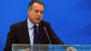 Αυταπάτες, παραπλάνηση και μεγάλα, κενά λόγια στην εξωτερική πολιτική