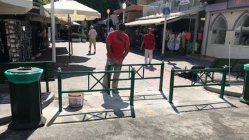 Νέα κάγκελα στους πεζόδρομους της πόλης της Ρόδου