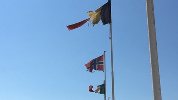 Οι κουρελιασμένες σημαίες στη Ρόδο