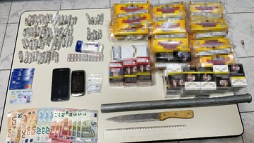 Συνελήφθησαν τρία άτομα για διακίνηση ναρκωτικών, λαθρεμπόριο καπνού, πλαστογραφία και οπλοκατοχή!