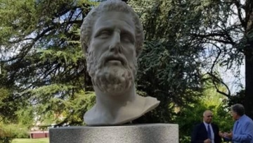 Προτομή του Ιπποκράτη στη Μαδρίτη