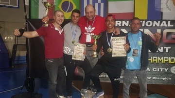 Χρυσά τα ροδίτικα “γάντια” στην Πάτρα