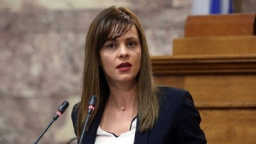 Στη Ρόδο η υπουργός Εργασίας