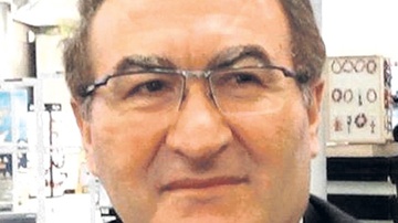 Παραμένει στη θέση του ο προϊστάμενος της φορολογικής περιφέρειας
